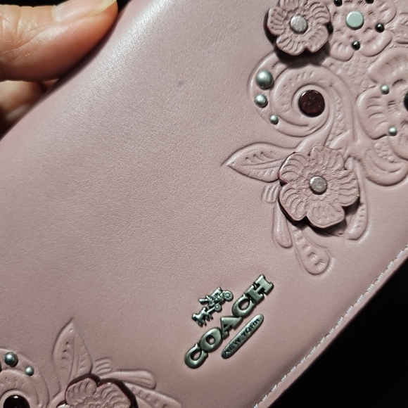 Auth Coach Appliqué Floral Wallet/Wristlet Stone 12043 - Picture 3 of 12